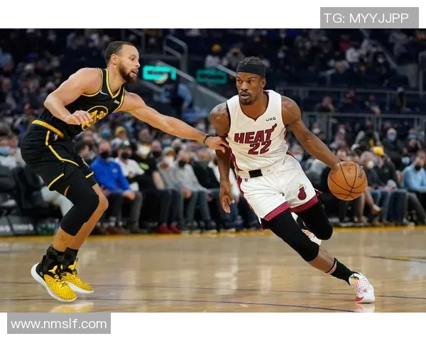 NBA球星与街球手的巅峰对决谁能胜出篮球场上的传奇与街头风云